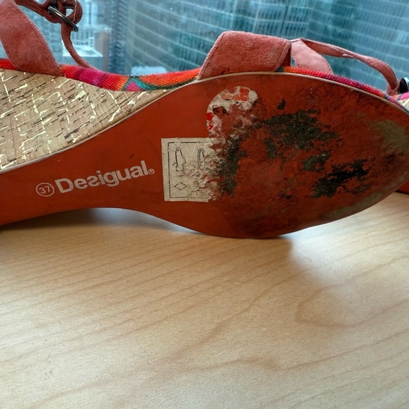 Desigual size 7 (37 Eur) EUC embellished Red and Orange Sandals Vibrant Style - Picture 13 of 16